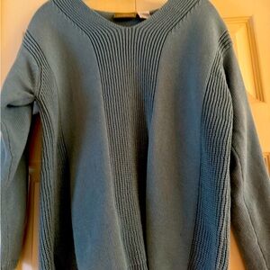 Liz Claiborne women’s sweater
